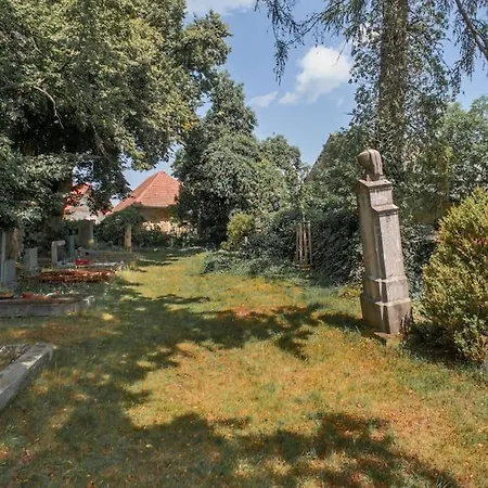 Fara Bosin Nyaraló Krinec